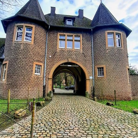 Apartments Am Schloss Rimburg Ubach-Palenberg Экстерьер фото